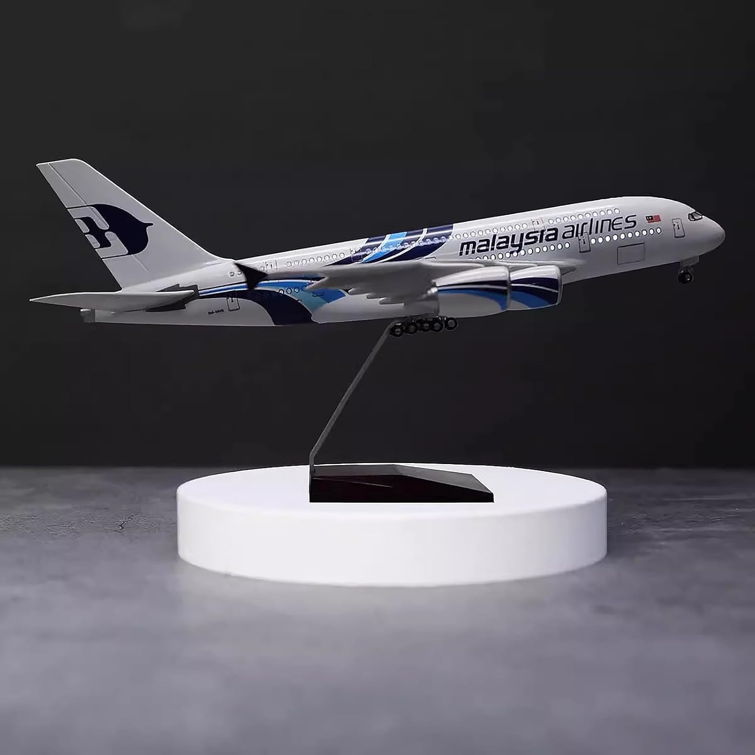 Model samolotu Malaysia Airlin – Model Kit Planes recenzja i cena
